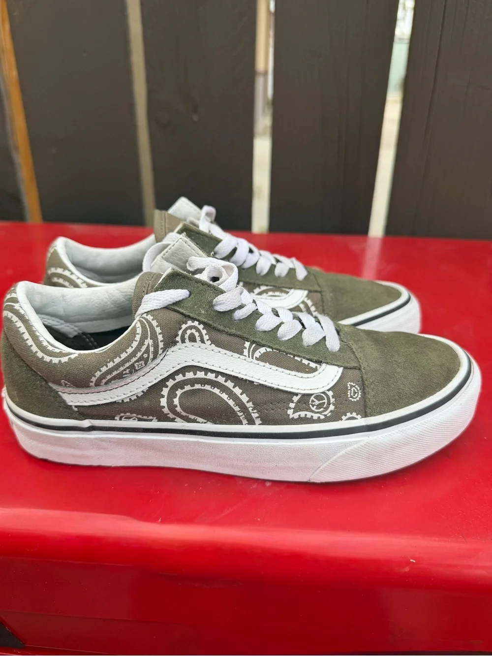 Vans Old Skool Paisley Sneakers Olive Brown White Women’s 6